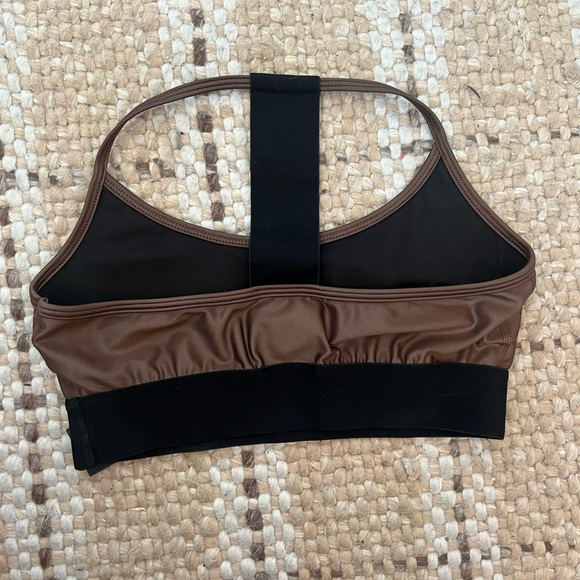 NOLI YOGA Studio Bra in Liquid Cafe - Picture 5 of 6